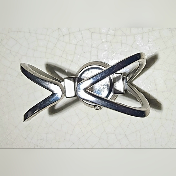 Geneva watch MCM design hinged bangle watch #mcm #genevawatch need battery - Picture 3 of 8